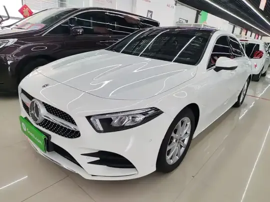 Mercedes-Benz A-Class 2022 (30700 км)