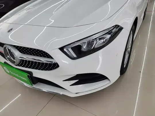 Mercedes-Benz A-Class 2022 (30700 км)