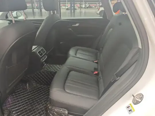 Audi Q5L 2022 (52400 км)