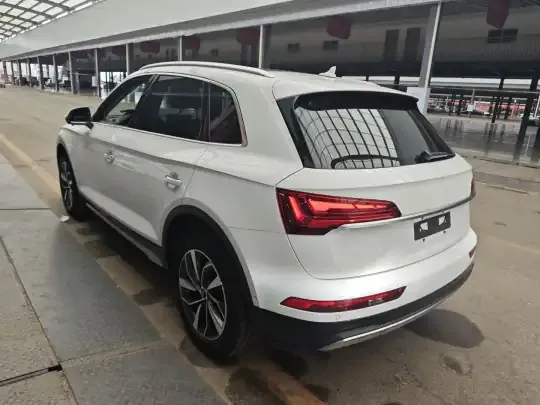 Audi Q5L 2022 (52400 км)