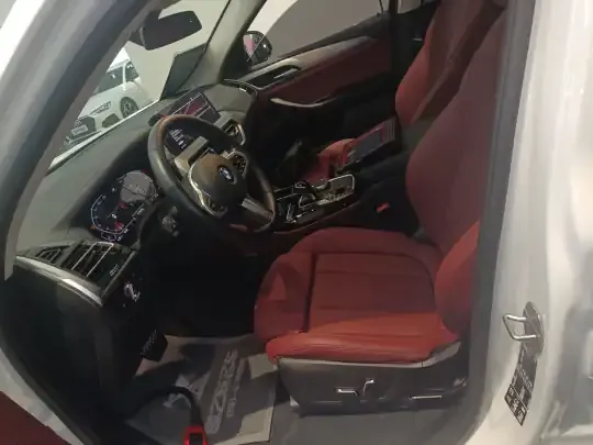 BMW X4 2022 (12400 км)