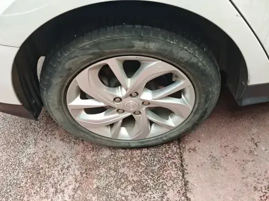 Buick Velite 6 2022 (144600 км)