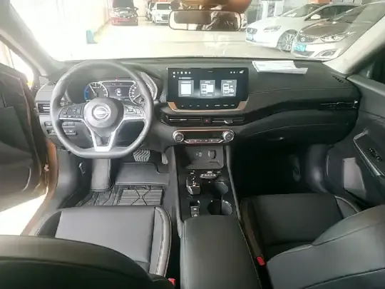Nissan Sylphy 2022 (15900 км)