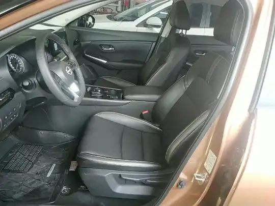 Nissan Sylphy 2022 (15900 км)