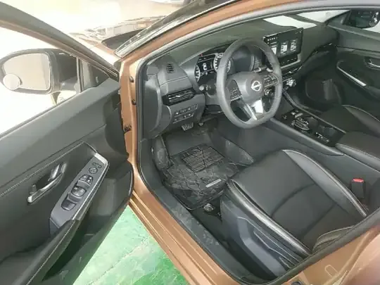 Nissan Sylphy 2022 (15900 км)
