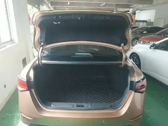 Nissan Sylphy 2022 (15900 км)