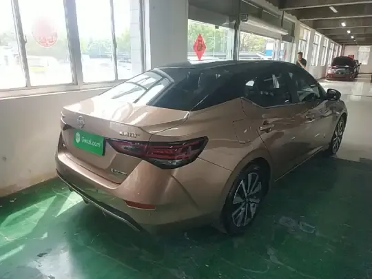 Nissan Sylphy 2022 (15900 км)