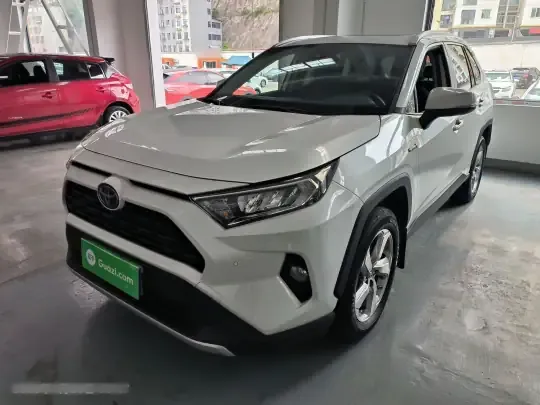 Toyota RAV4 2021 (43200 км)