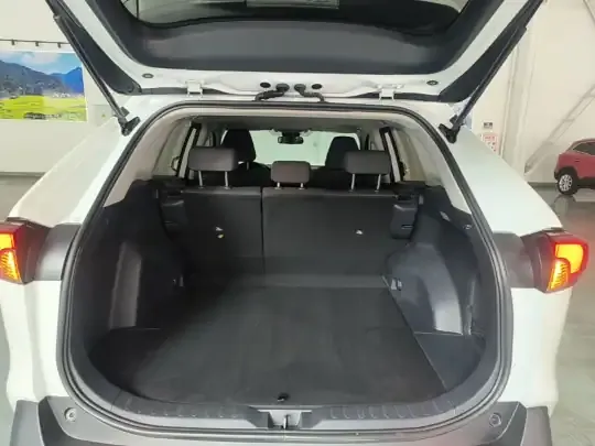 Toyota RAV4 2021 (43200 км)