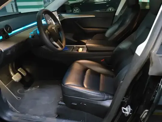 Tesla Model Y 2022 (104000 км)