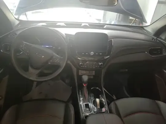 Chevrolet Equinox 2022 (27900 км)