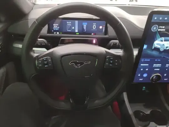 Ford Mustang Mach-E 2021 (44600 км)