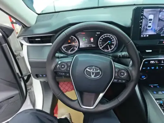 Toyota Harrier 2022 (39500 км)