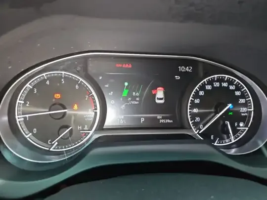 Toyota Harrier 2022 (39500 км)