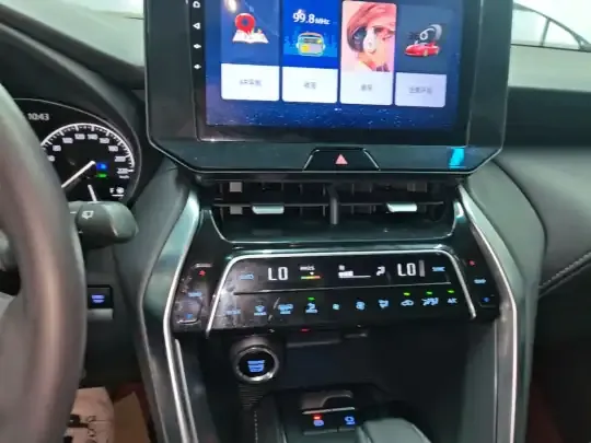 Toyota Harrier 2022 (39500 км)