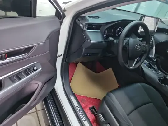 Toyota Harrier 2022 (39500 км)