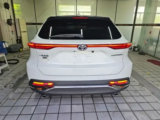 Toyota Harrier 2022 (39500 км)