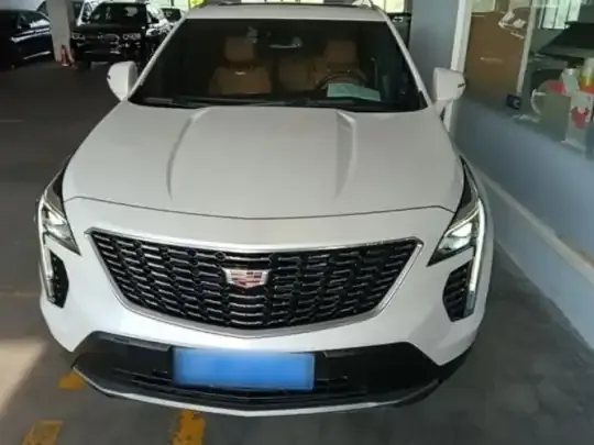 Cadillac XT4 2022 (42100 км)