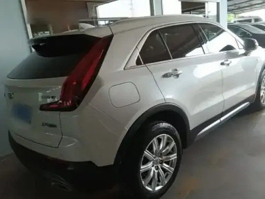 Cadillac XT4 2022 (42100 км)