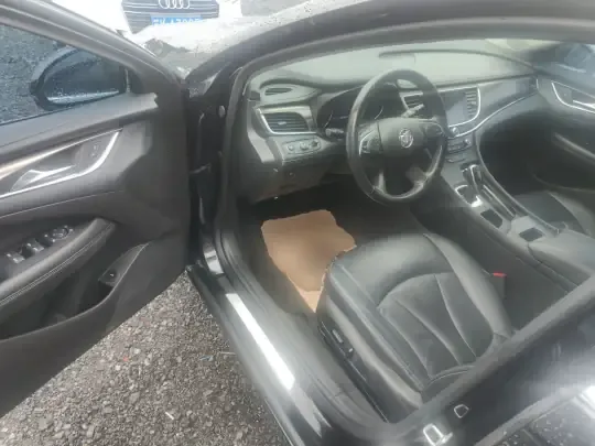 Buick LaCrosse 2022 (83100 км)
