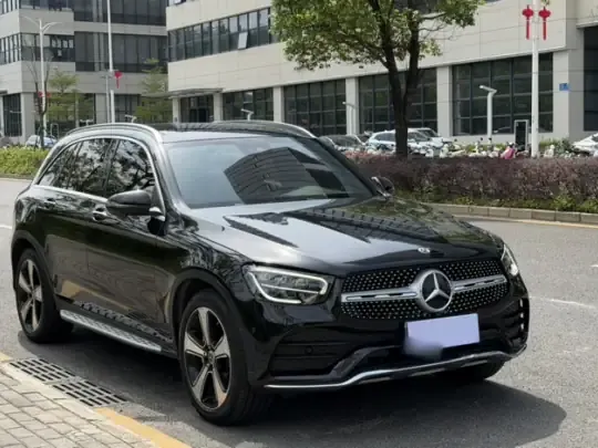 Mercedes-Benz GLC 2022 (69900 км)