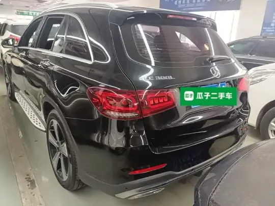 Mercedes-Benz GLC 2022 (69900 км)