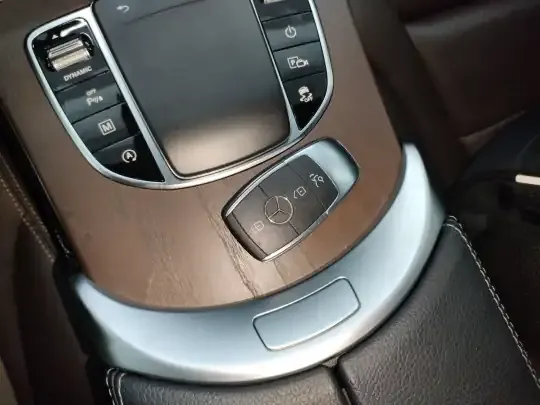Mercedes-Benz GLC 2022 (106700 км)