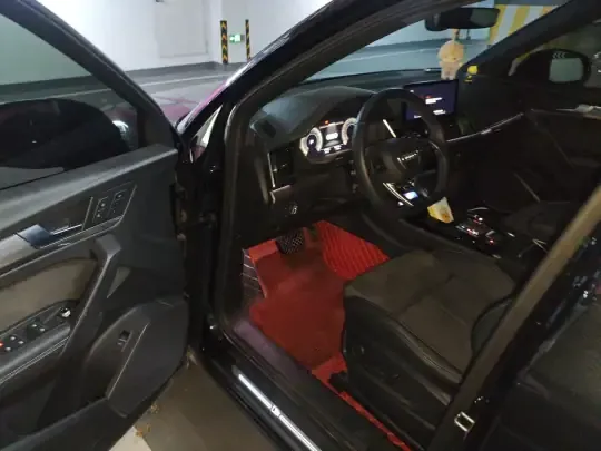 Audi Q5L Sportback 2022 (37000 км)