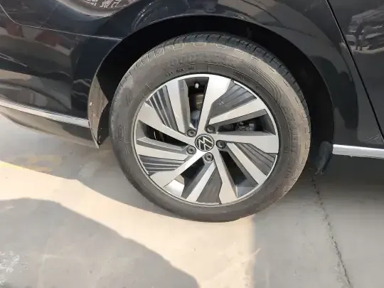 Volkswagen Magotan GTE Plug-in Hybrid 2022 (15200 км)