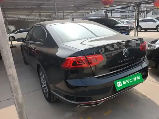 Volkswagen Magotan GTE Plug-in Hybrid 2022 (15200 км)