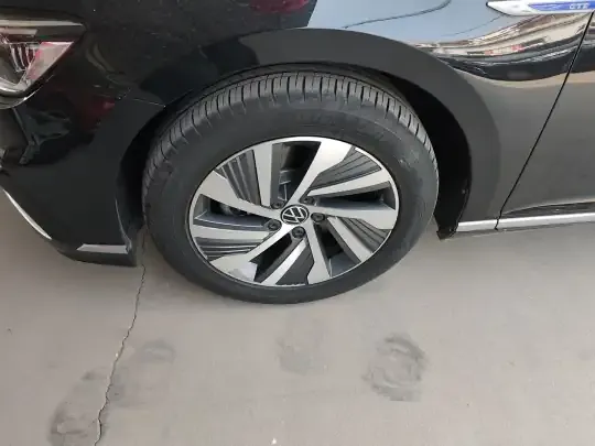 Volkswagen Magotan GTE Plug-in Hybrid 2022 (15200 км)