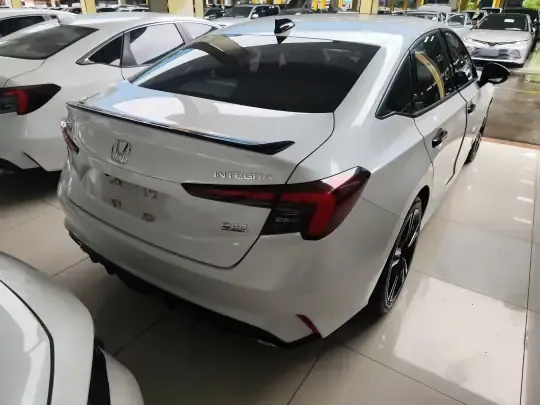 Honda Integra 2022 (33100 км)