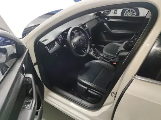 Skoda Octavia 2022 (39800 км)