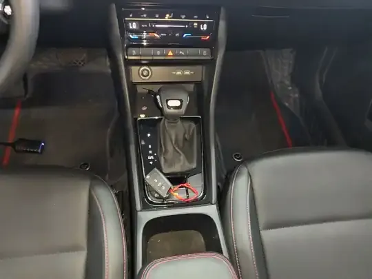 Skoda Karoq 2022 (32599 км)