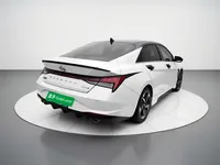 Hyundai Elantra 2022 (74800 км)