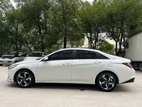 Hyundai Elantra 2022 (24200 км)