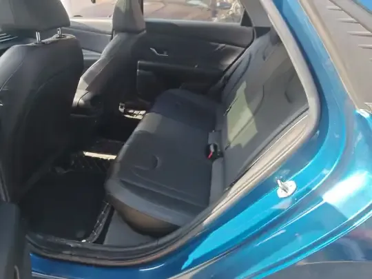 Hyundai Elantra 2022 (49200 км)