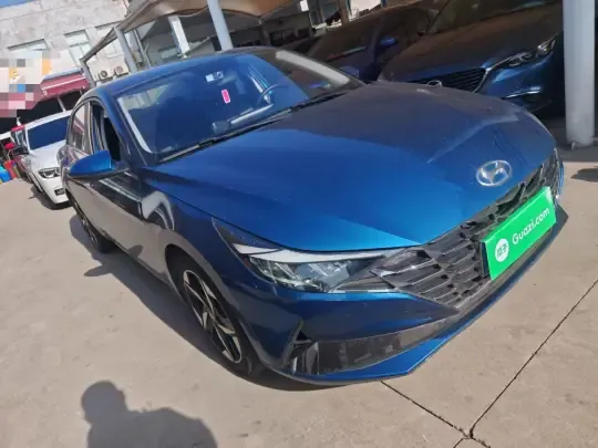 Hyundai Elantra 2022 (49200 км)