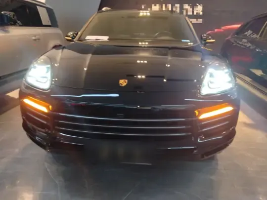 Porsche Cayenne E-Hybrid 2022 (33300 км)