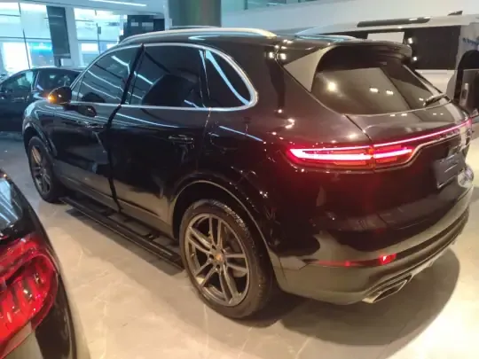 Porsche Cayenne E-Hybrid 2022 (33300 км)