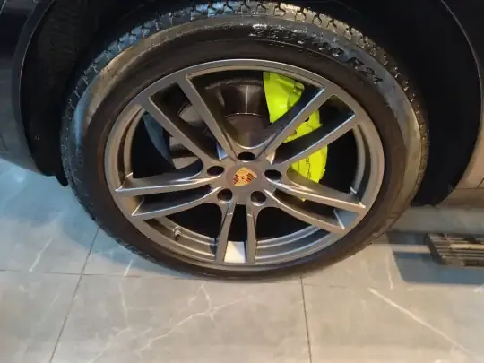 Porsche Cayenne E-Hybrid 2022 (33300 км)