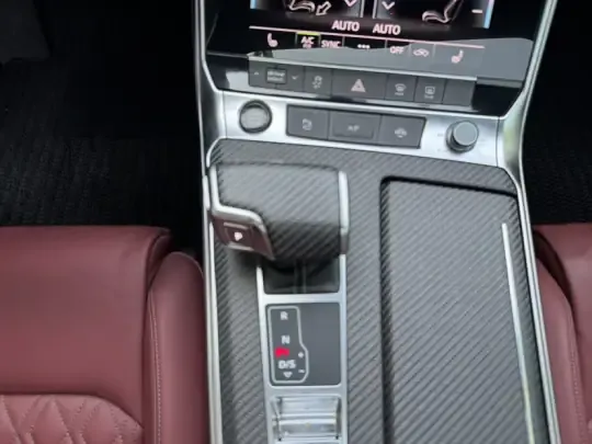 Audi A7L 2022 (70200 км)