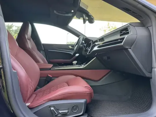 Audi A7L 2022 (70200 км)
