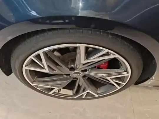 Audi A7L 2022 (73900 км)