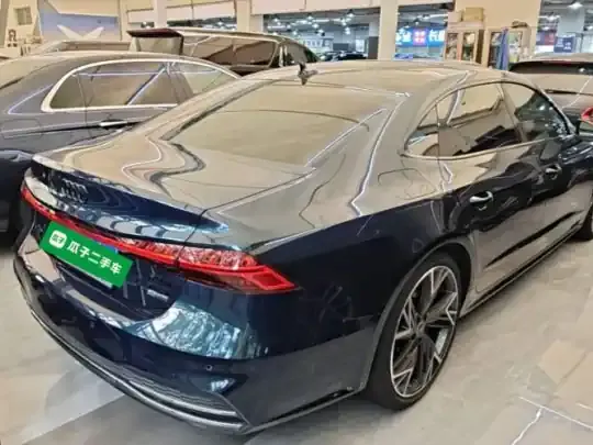 Audi A7L 2022 (73900 км)