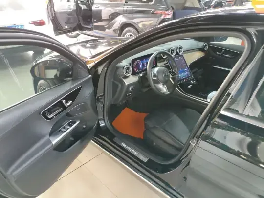 Mercedes-Benz C-Class 2022 (42100 км)