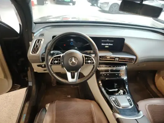 Mercedes-Benz EQC 2022 (72700 км)