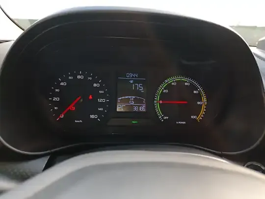 Roewe Clever 2022 (38100 км)