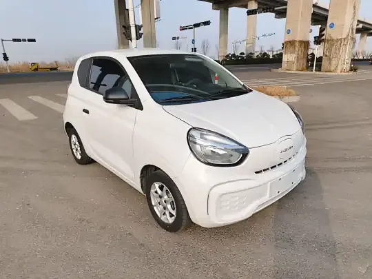 Roewe Clever 2022 (38100 км)