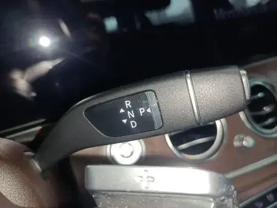 Mercedes-Benz E-Class 2022 (69700 км)